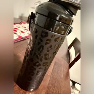 Brumate Onyx Leopard Multishaker 25oz